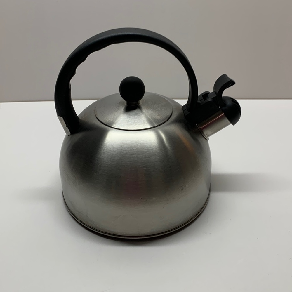 Wilton Copco whistling teapot stainless new without tags